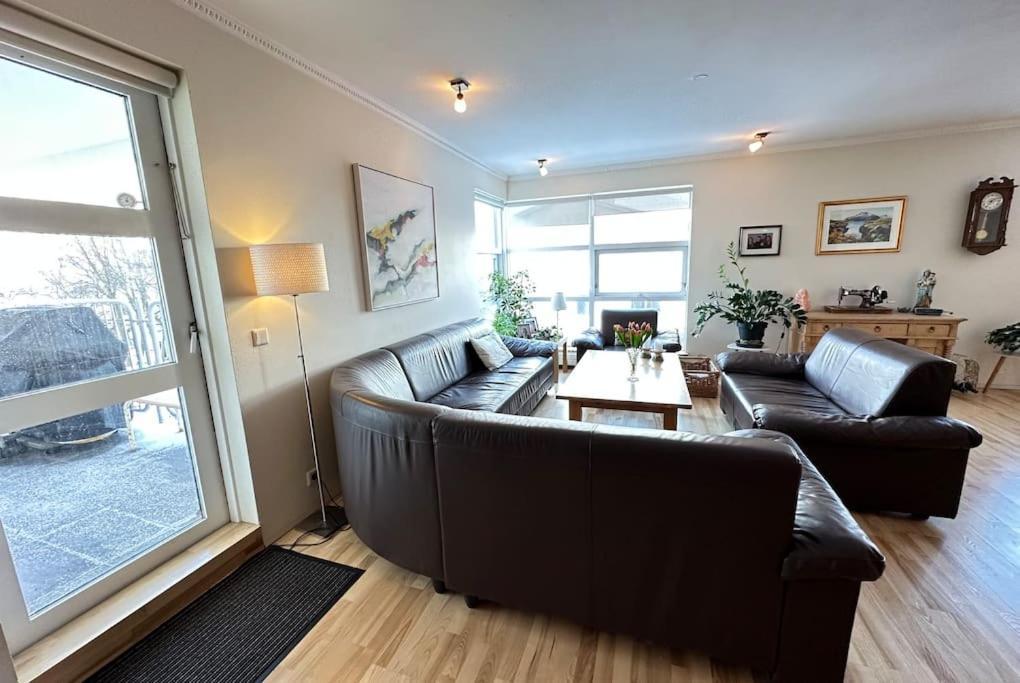 Spacious And Family Friendly Apartment In Reykjavik Luaran gambar