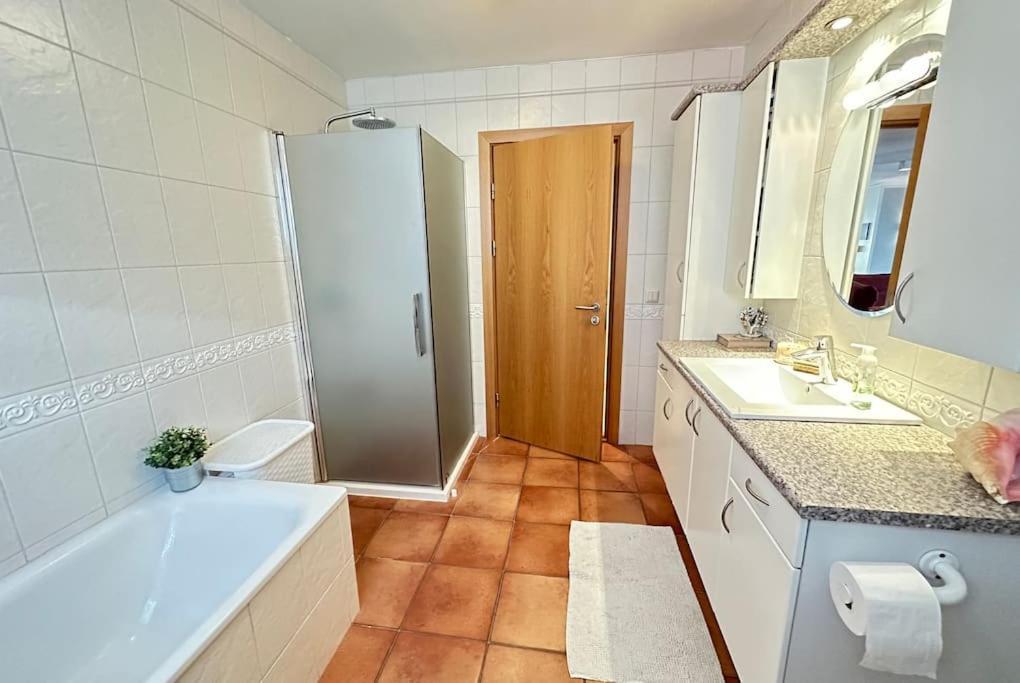 Spacious And Family Friendly Apartment In Reykjavik Luaran gambar