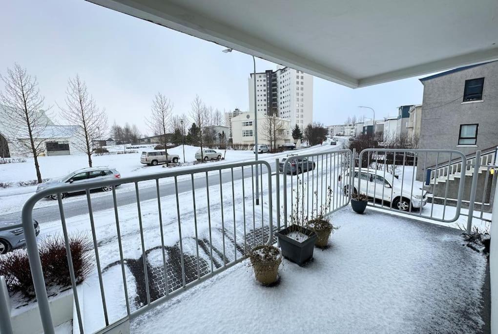 Spacious And Family Friendly Apartment In Reykjavik Luaran gambar