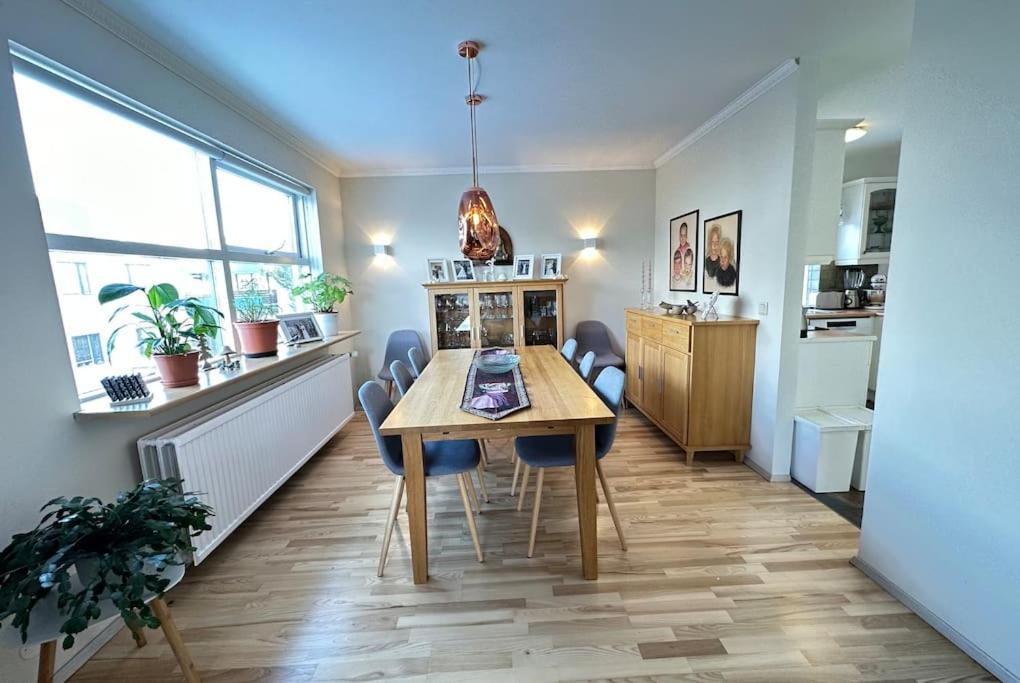 Spacious And Family Friendly Apartment In Reykjavik Luaran gambar
